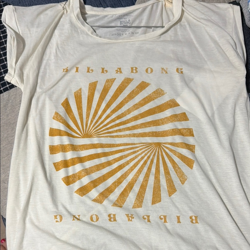 Billabong Cream Short-Sleeve Tee with Gold Radiant Graphic